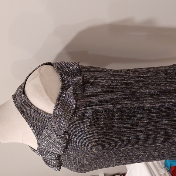 Anne Klein Metallic Cold Shoulder Ruffled Stretch Top NEW - Picture 3 of 10